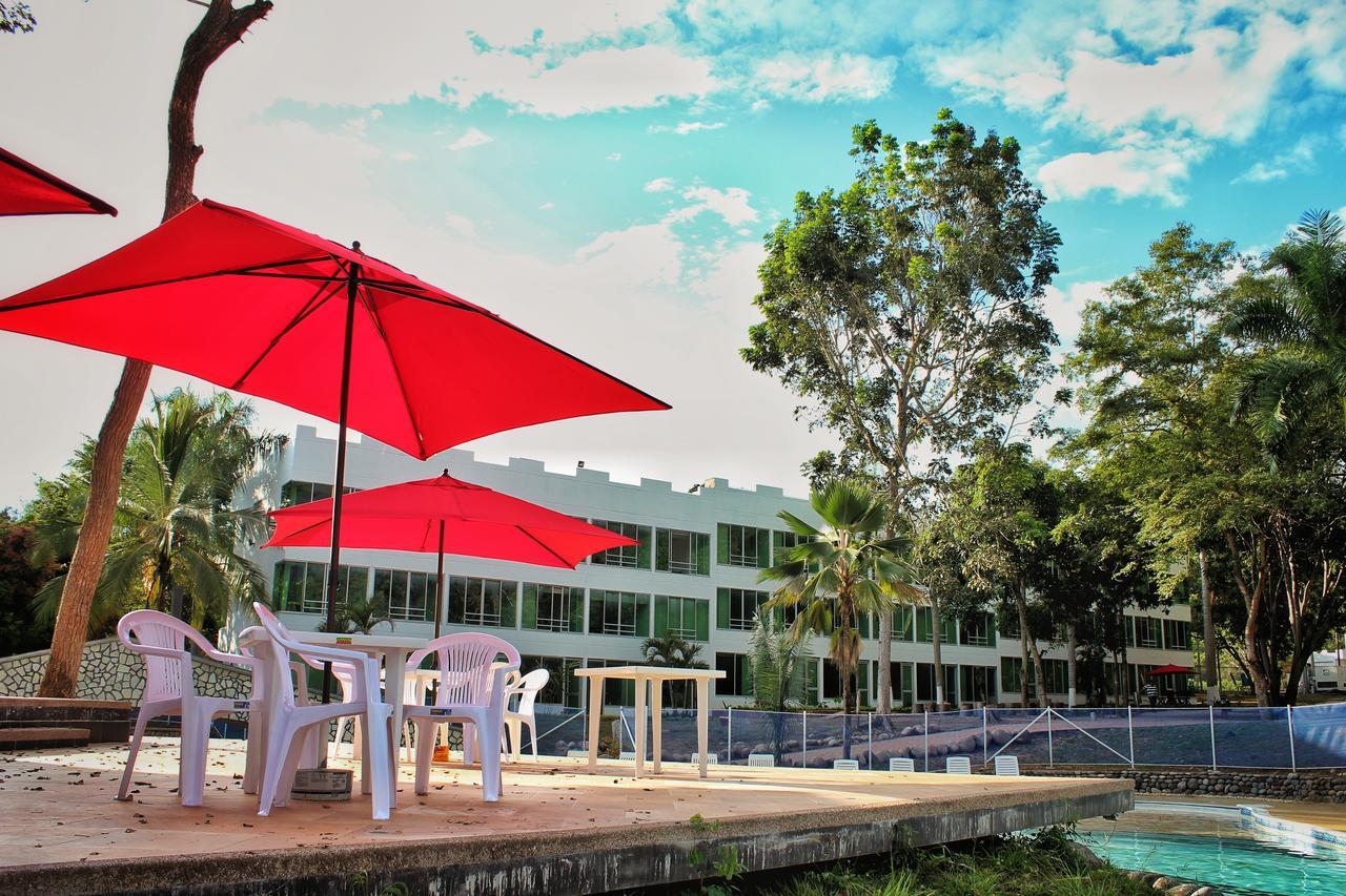 Hotel Hacienda Campestre Melgar Eksteriør billede