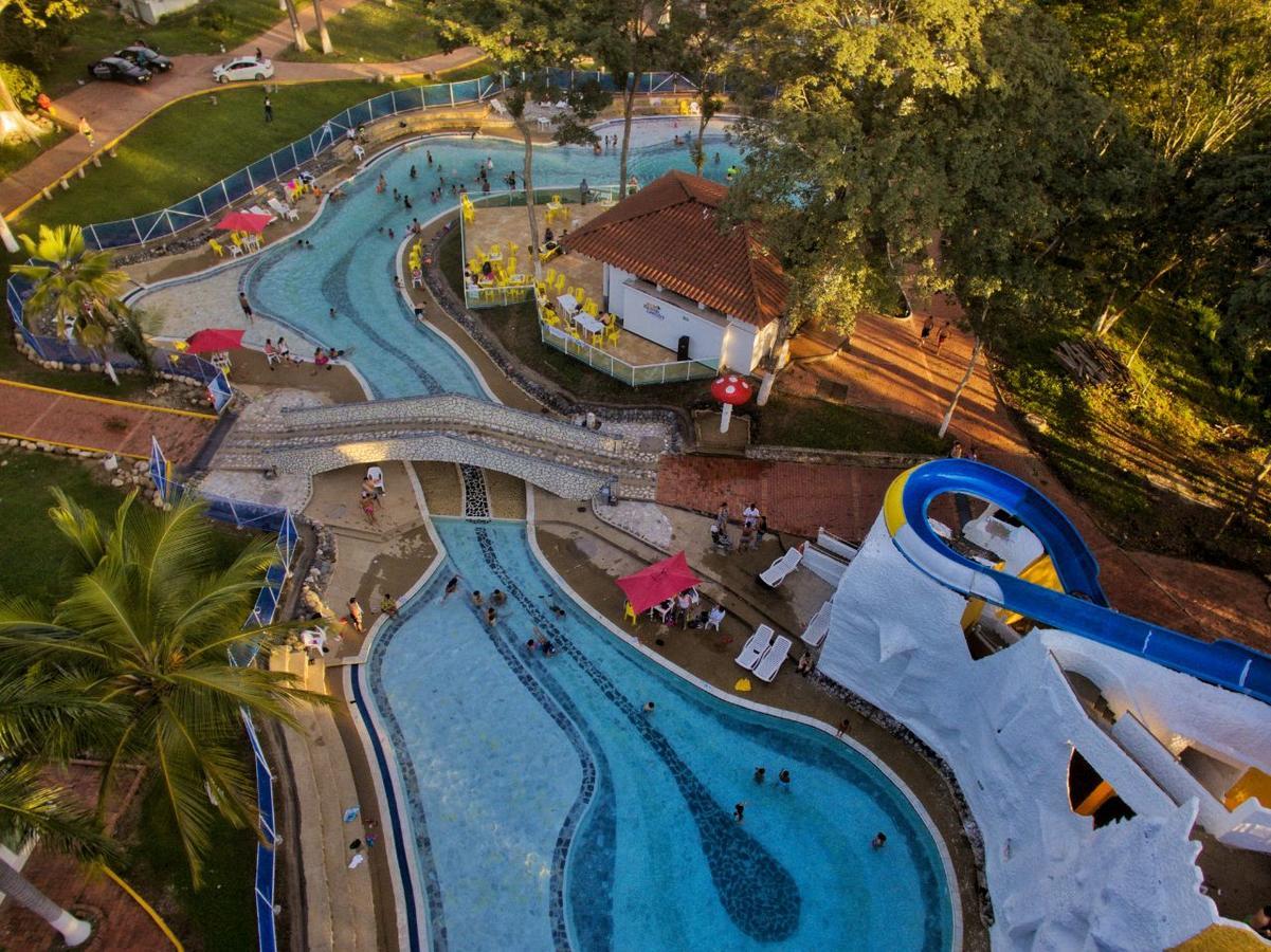 Hotel Hacienda Campestre Melgar Eksteriør billede